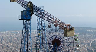 surroundings communications tower barcelona tibidabo amusement park 