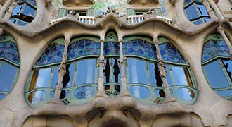  surroundings museum la pedrera barcelona battlo house