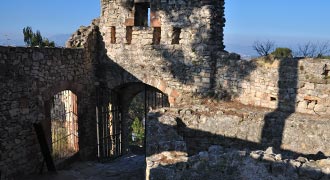 atracciones cerca fortaleza Claramunt castillo Gelida
