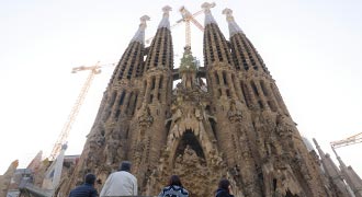 monuments pres enciente moderniste Hopital Sant Pau eglise Sagrada Familia Barcelone