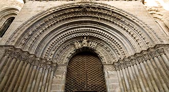  monumentos romanicos cerca castillo Rey Lleida iglesia Agramunt 