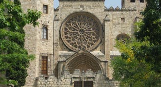 mejores monumentos medievales parque natural Montserrat monasterios Sant cugat 