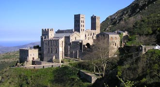 guide monasteries nearby castle sant ferran figueres abbey sant pere rodes 