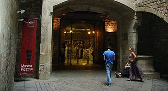  atracciones turisticas cerca catedral Barcelona Museo Picasso 