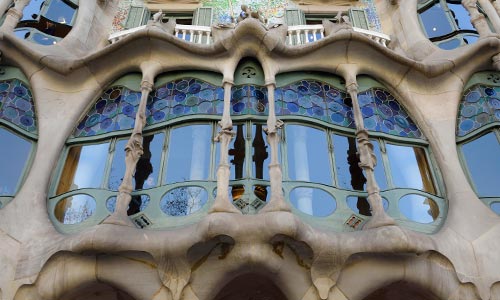 guide œuvres gaudi tourisme culturel catalunya art nouveau 