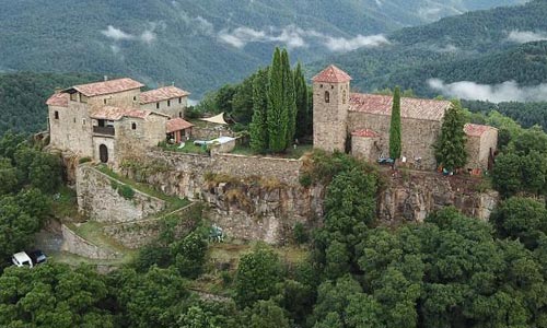 guide castle hotels Catalonia where to stay 