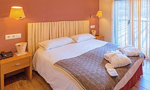  guia aparthotels pirineus pallars sobira reservar aparthotel trainera esterri aneu 