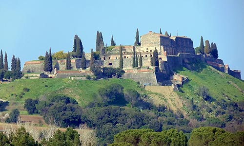  informacion castillos provincia Girona visita fortaleza Hostalric 