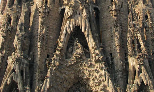  travel info church masterpiece gaudi 