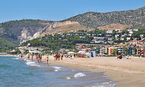 guia hoteles baratos primera linea playa cataluña dormir frente maritimo 