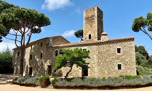  guia cases fortificades calonge reserva masia torre lloreta 