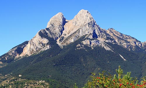  guide natural sites national interest Catalonia montain Pedraforca 