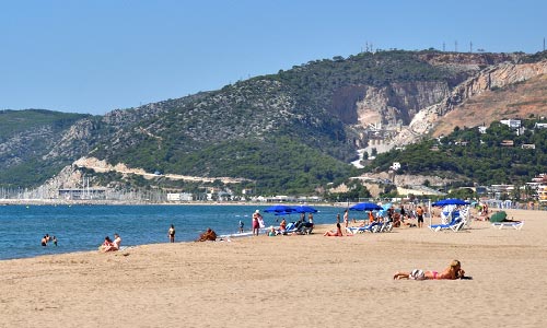 descubre playas hermosas costa comarca baix llobregat guia turismo cala costa garrf 