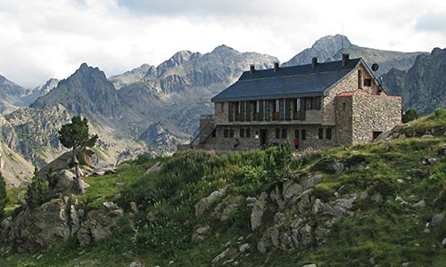  informations refuges garde pyrenees lerida guide refuge amitges 