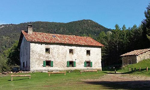  guide guarded shelters PrePyrenees Catalonia information refugi Cuberes Miro house 