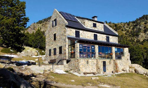  guide refuges pyrenees girona catalonia shelter ulldeter setcases 