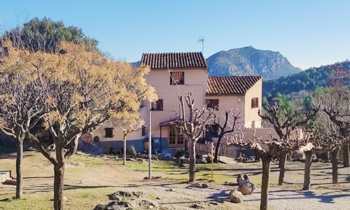  best low mountain huts information accommodation refuge els masets la riba tarragona 