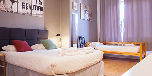  informació turística albergs juvenils barcelona wow hostel