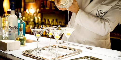  decouvrez bars exclusifs capitale catalogne infos bar classique dry martini barcelone 