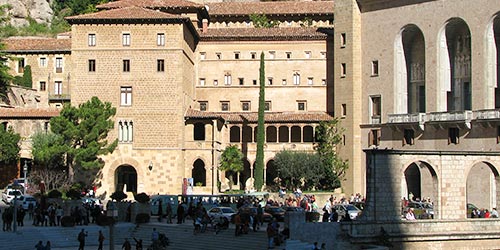 guia allotjar-se monestirs catalunya ofertes dormir allotjaments grups