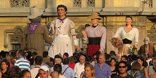guia mejores costumbres populares catalanes tradición popular Gigantes cabezudos