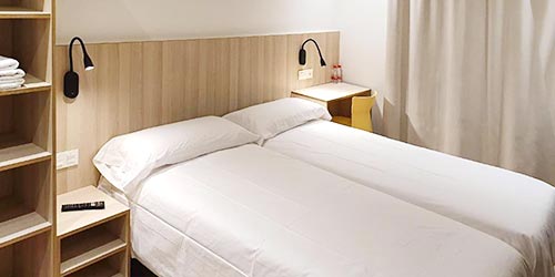  hostals moderns barri maternitat sant ramon info hostal comte guell camp nou 