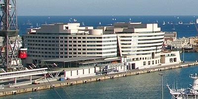 découvrir hôtel vue plus spectaculaire capitale catalogne reserver suite eurostars grand marina