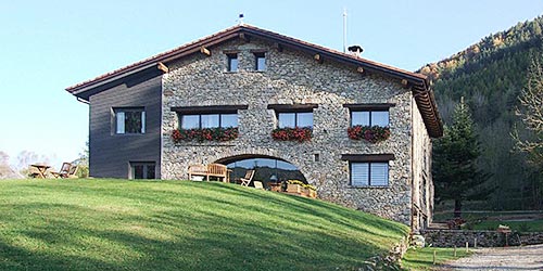  discover rural mountain hotels gerona reserve guestroom hotelet del bac camprodon ripolles 