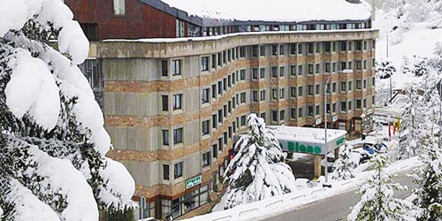  guide ski hotels catalonia accommodation hotel tuc blanc vielha