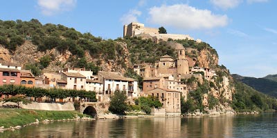  informació allotjament luxe monument paradors catalunya 