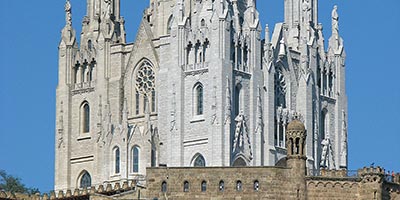  guia monumentos arquitectura neo gotica Cataluña info iglesia Sagrado Corazon Barcelona 