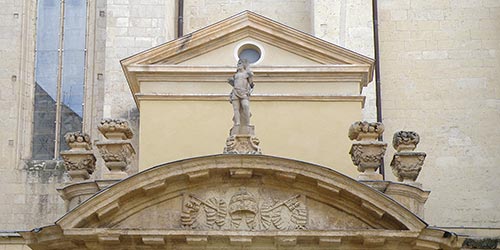  informació turisme església catalunya descobreix basiliques menors tarragona catalunya 