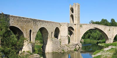 interesting romanesque monuments information catalunya visit medieval bridges 