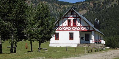  guide mountain huts Pirinees Catalonia province Lleida Refuge Comes de Rubio 