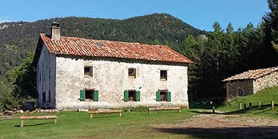  list mountain huts staff reservation Boumort Catalunya info refugi Cuberes 