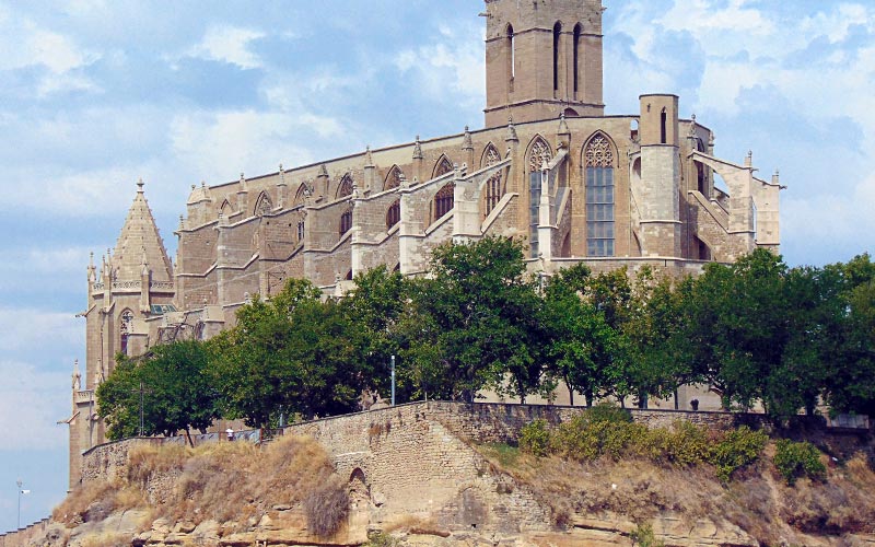 guia visita fortalesa esglesia gotica seu manresa