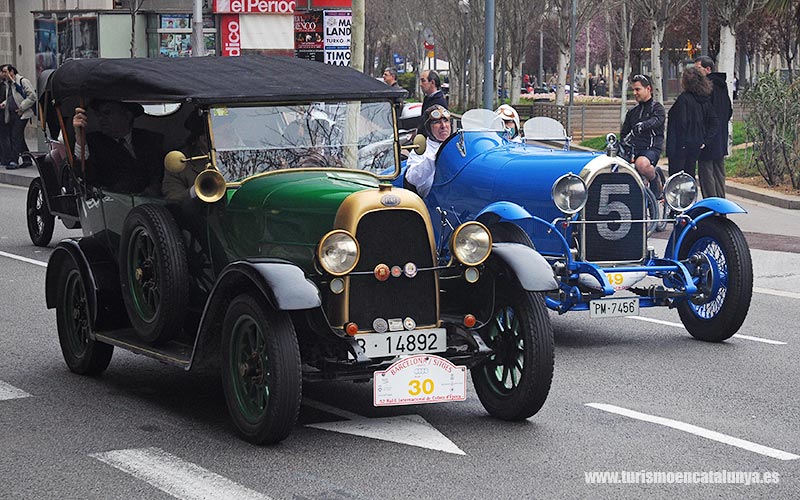 découvrez fête internationale voitures anciennes barcelone sitges