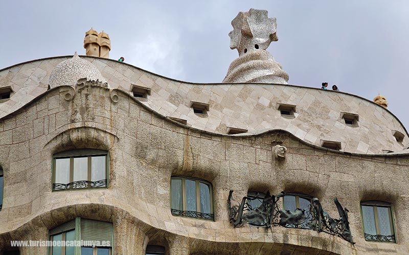 guide visiter la pedrera voie moderniste passeig gracia 