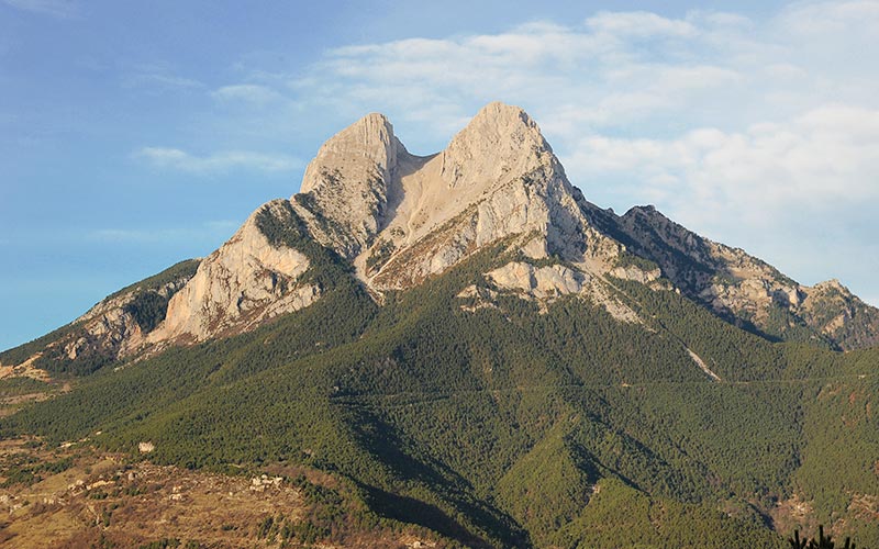 guia turistica parque natural montaña pedraforca paisaje