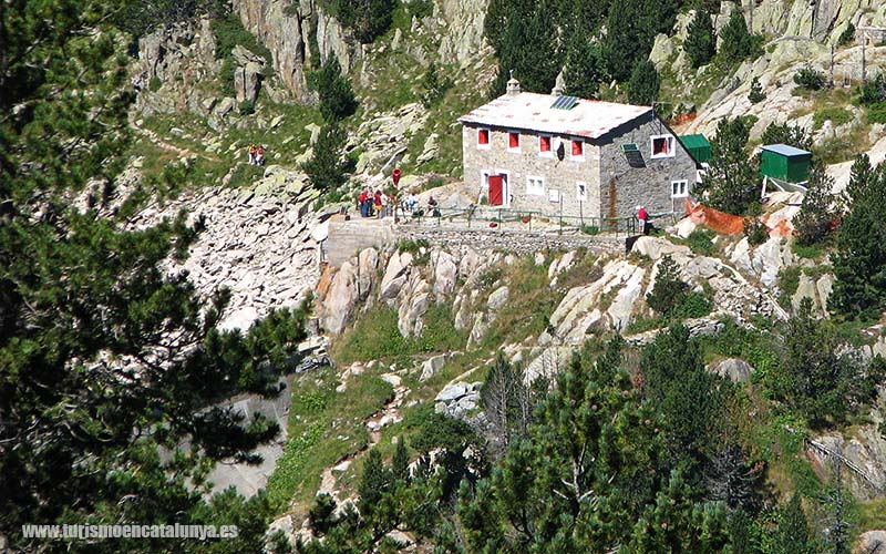 refuges Catalogne Pyrénées catalanes hebergement gite montagne 