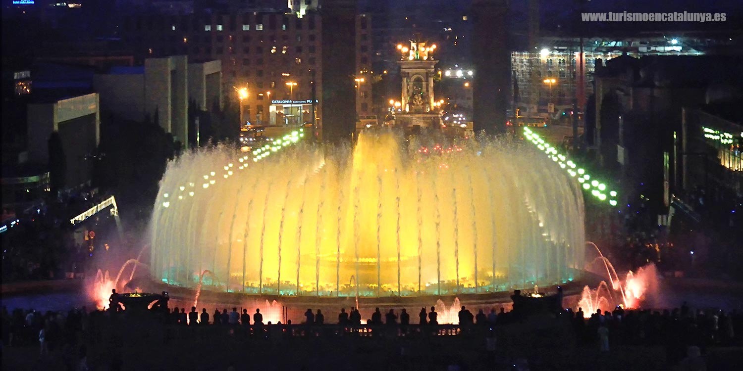 tourist information magic fountain montjuic barcelona lights show