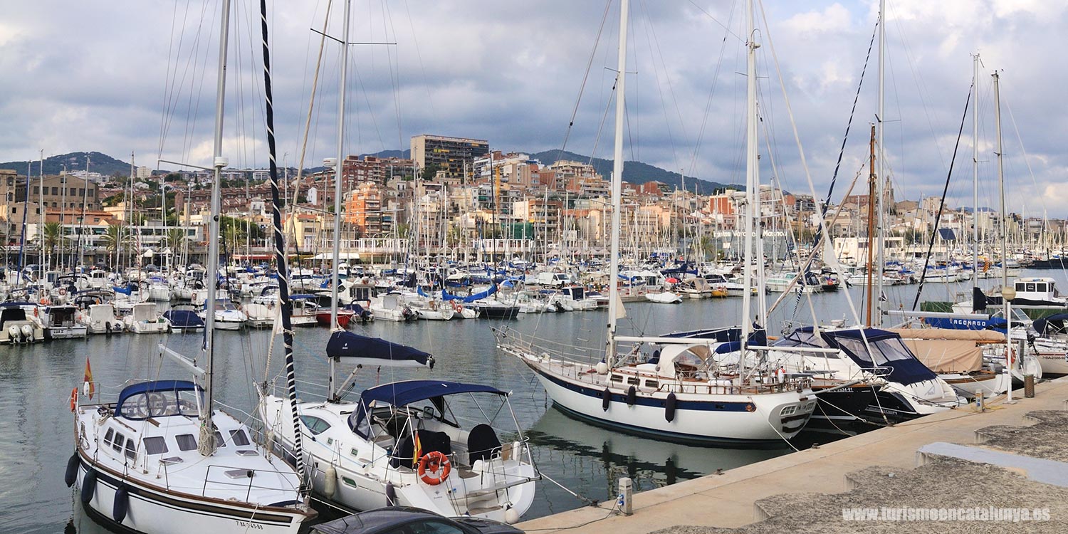 Puerto deportivo Blanes barcos amarrados Girona
