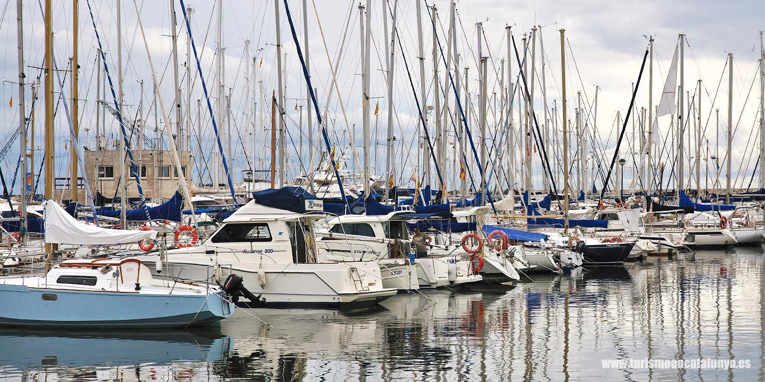 puerto deportivo villanueva geltru barcos amarrados darsena club nautico vilanova