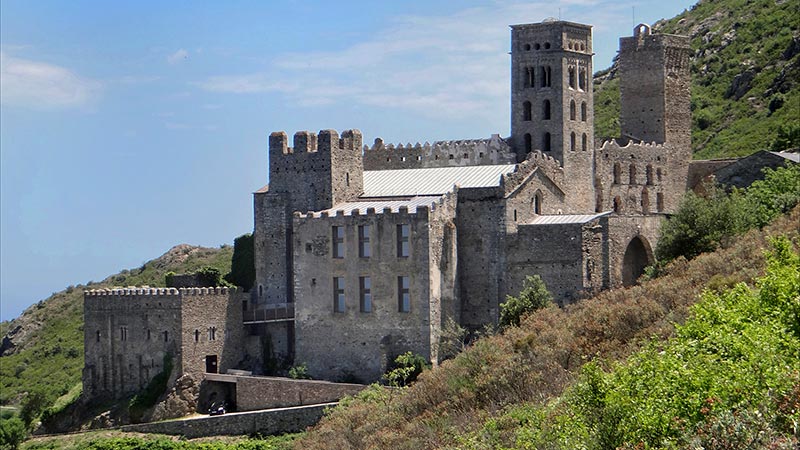  monasteries Costa Brava, tourist information about the abbey of Sant Pere de Rodes